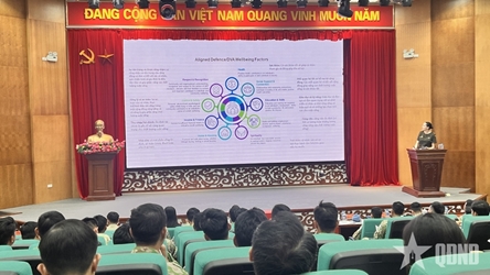 Australian experts share experience on mental health for Vietnamese blue berets